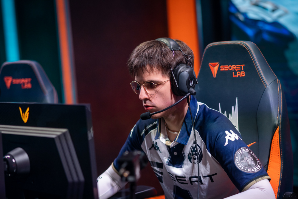 Rogue爆冷T1,Zeus统治全场 Rogue爆冷T1,Zeus统治全场