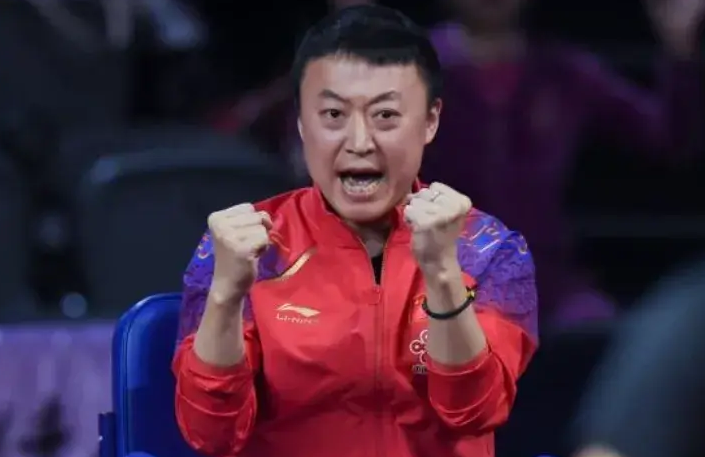 印度羽毛球队碾压韩国羽毛球队，马琳惊艳世界