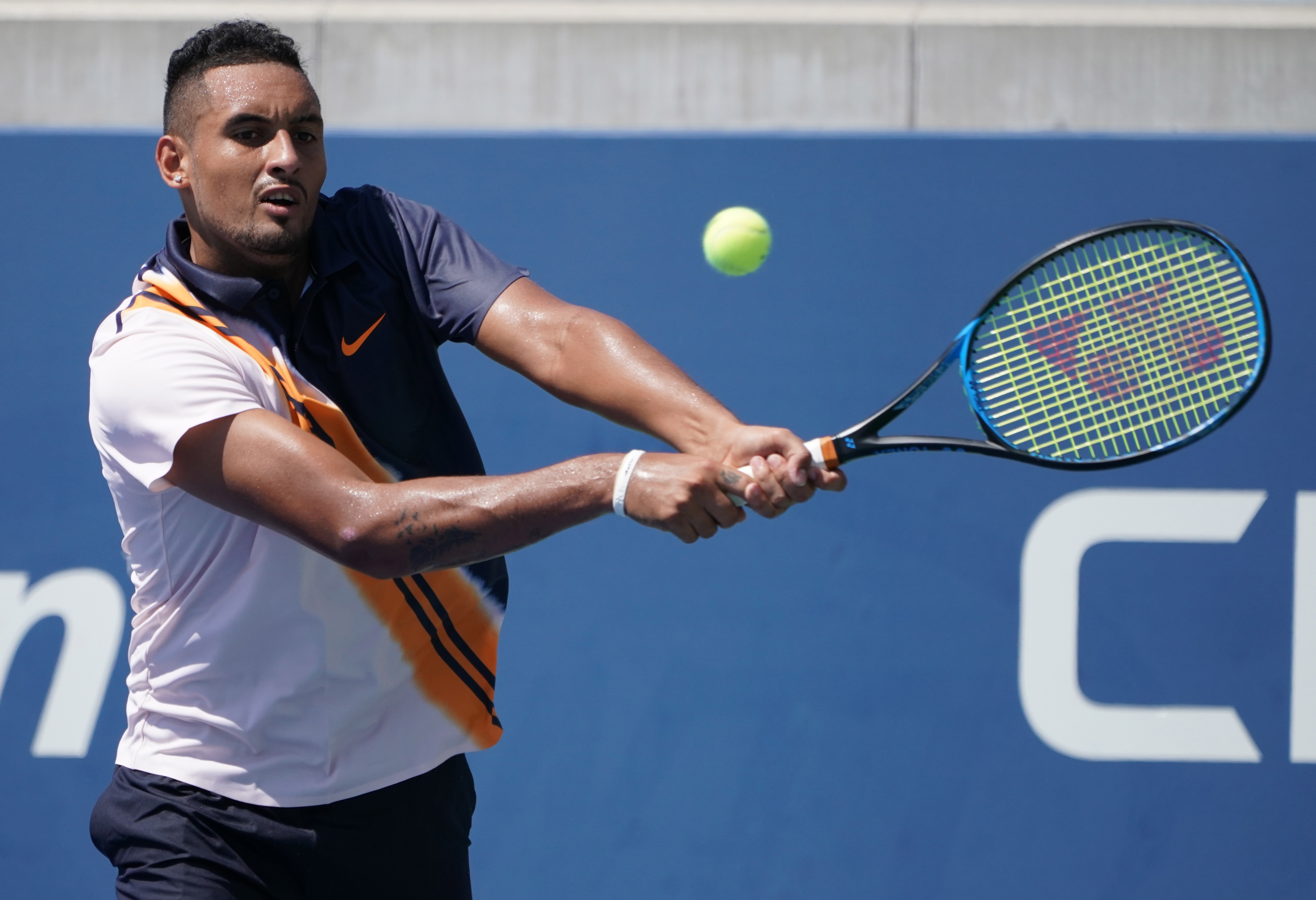 法国网球队险胜美国网球队，克耶高斯绝境逆转