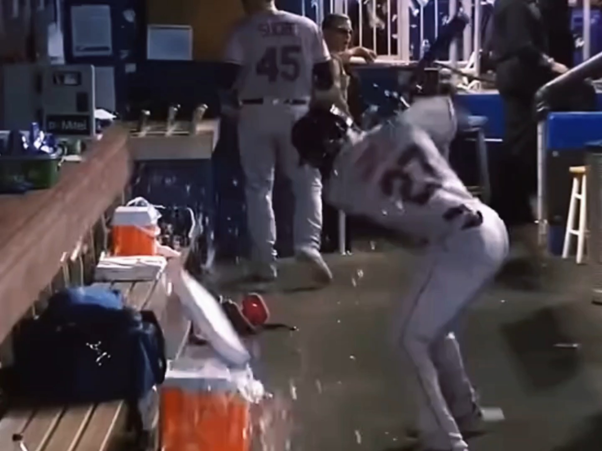 球星爆发！棒球赛场再现神级操作