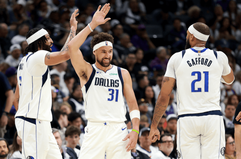 太阳险胜独行侠,德罗赞高光表现 太阳险胜独行侠,德罗赞高光表现