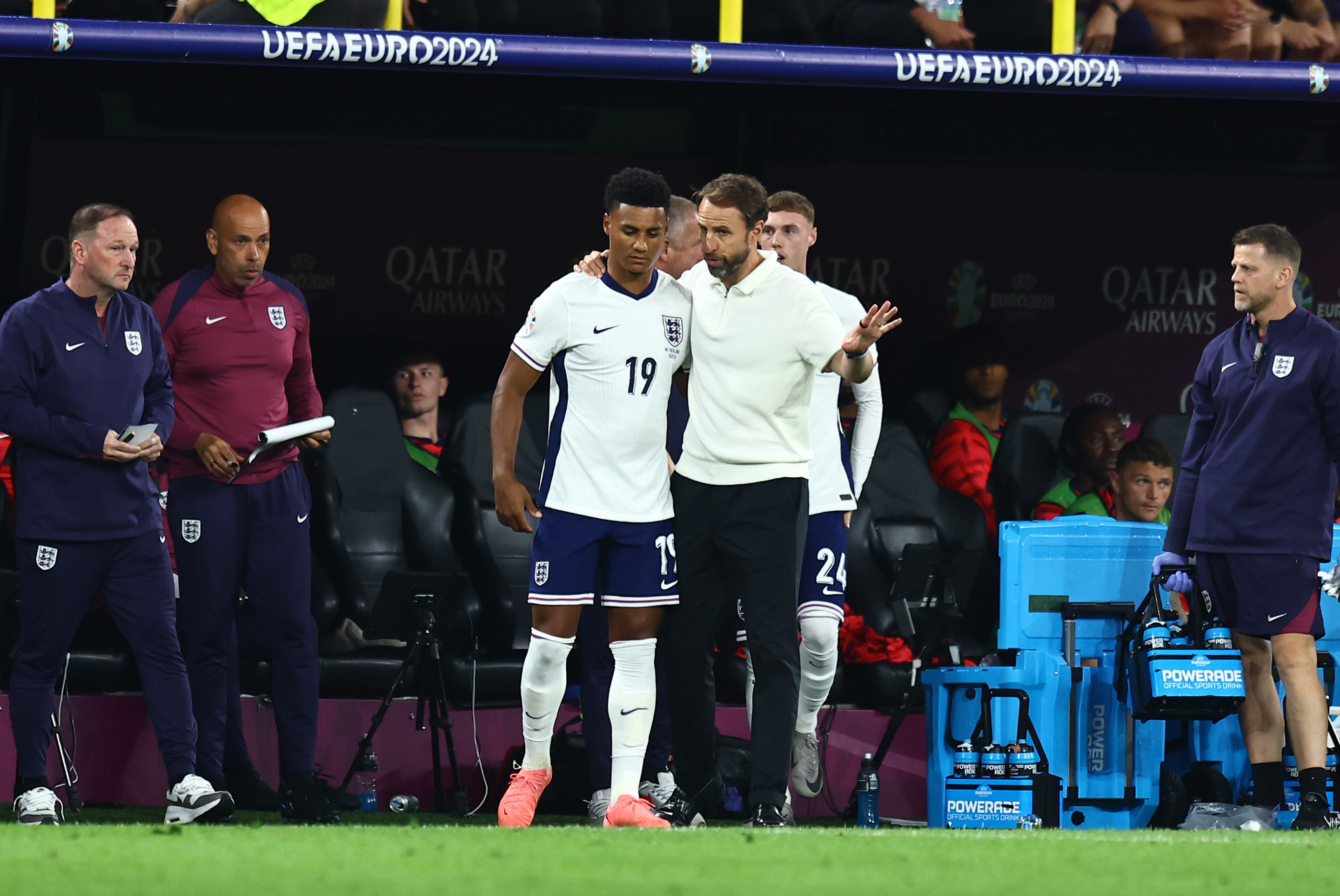 联合杯翻盘拉沃尔杯，西西帕斯统治全场