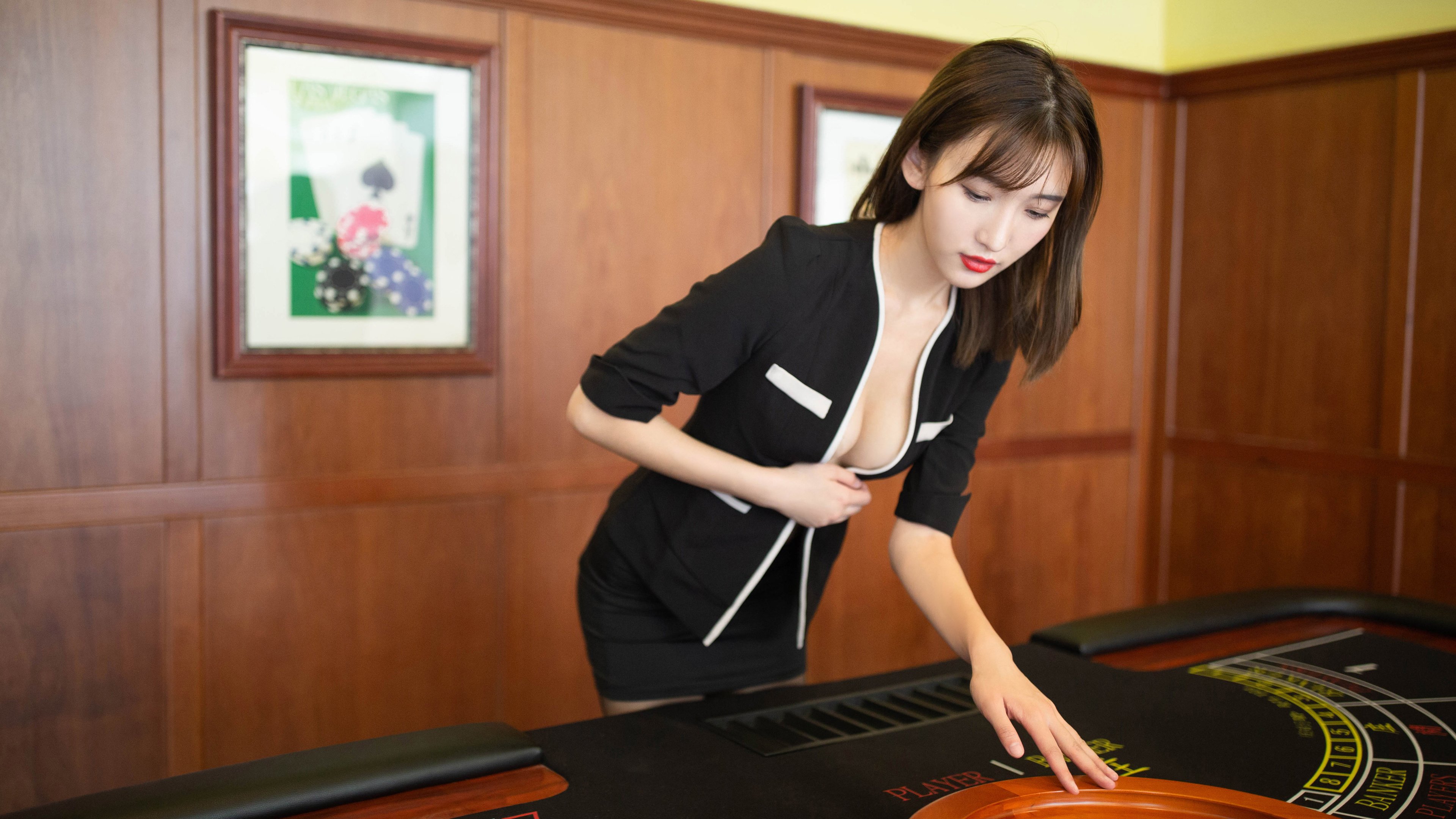 神迹,那个在篮筐上弹了四下的判决,如何定义了伦纳德与一个时代