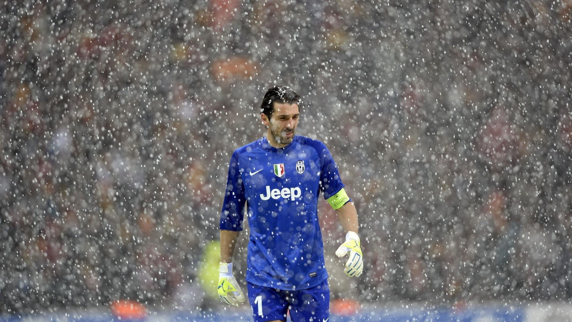 今夜,他将红魔心跳调成自己的频率,拉什福德与他的交响乐团