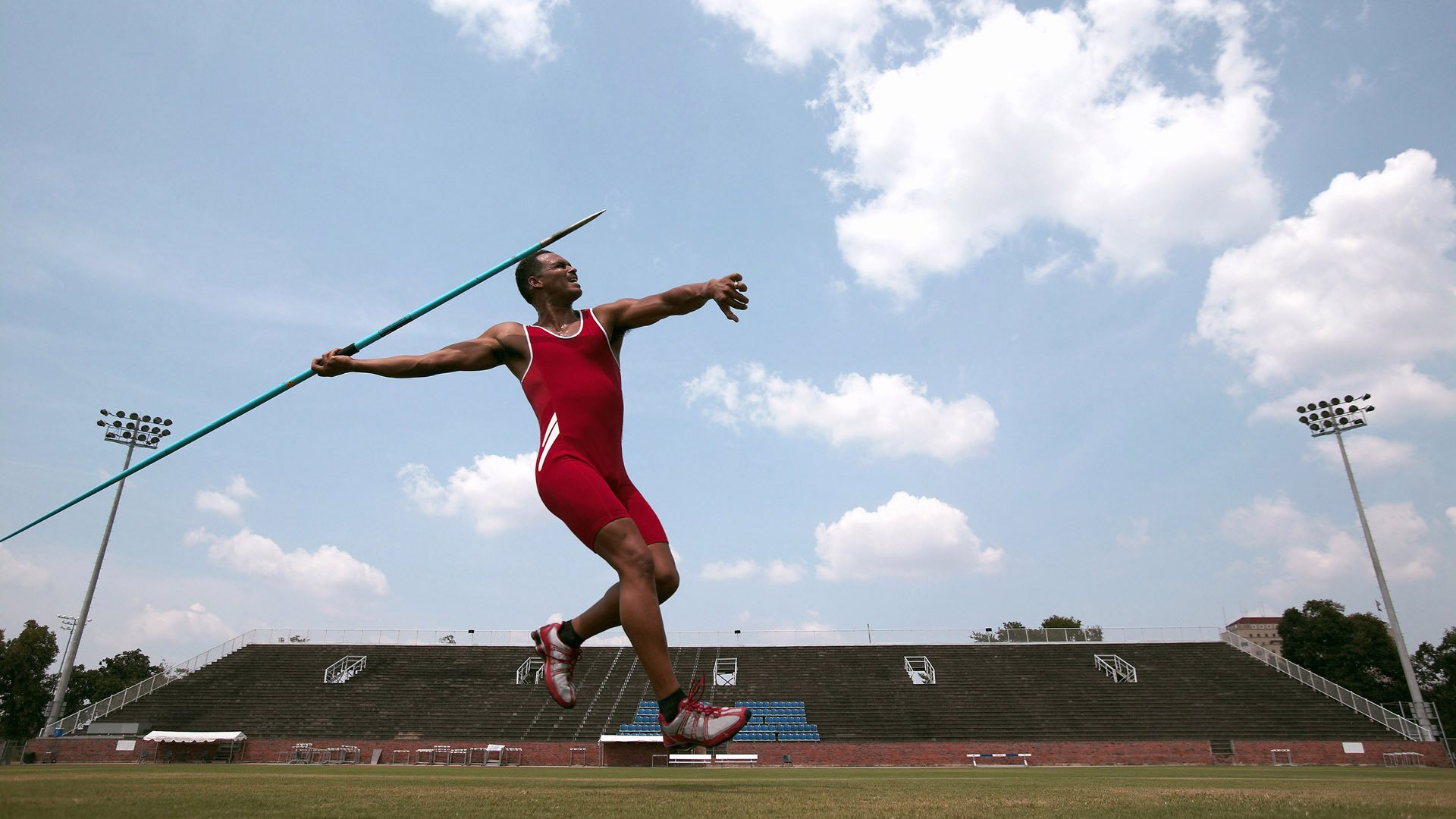 双塔重铸古典荣光,奇兵英格拉姆刺破长空